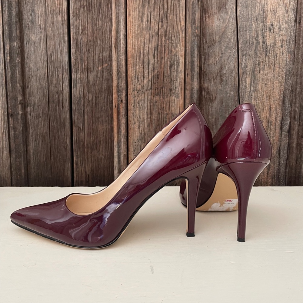 Nine West burgundy patent leather pumps